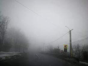 Condiţii de ceaţă pe mai multe drumuri principale din ţară / Aglomeraţie la intrarea în Capitală

