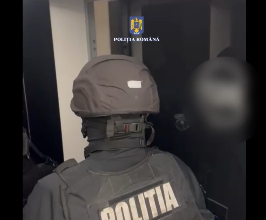 Percheziţii Dâmboviţa proxenetism bunuri de lux Olanda | sursa foto: News.ro Percheziţii Dâmboviţa proxenetism bunuri de lux Olanda | sursa foto: News.ro