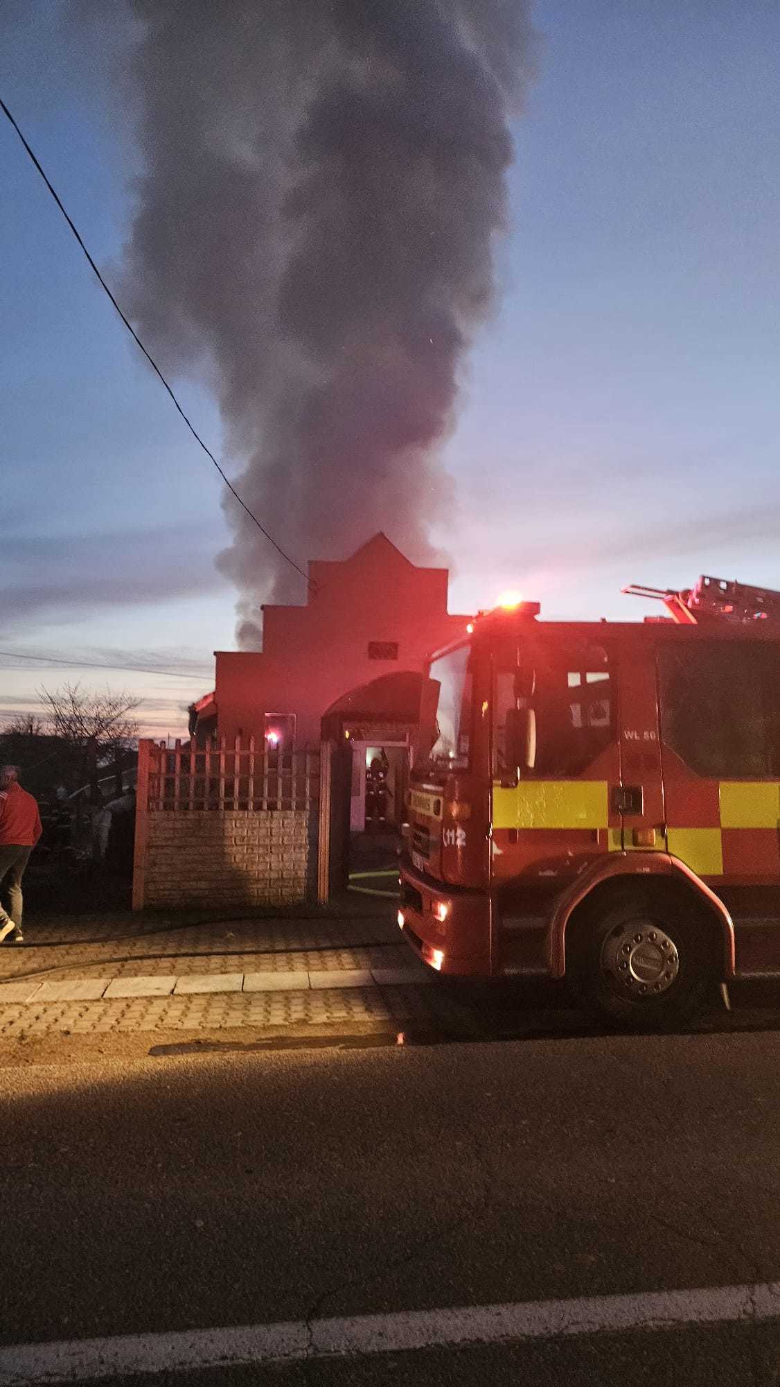 Bihor: Un incendiu a cuprins o biserică din localitatea Holod. În urma evenimentului nu sunt răniţi