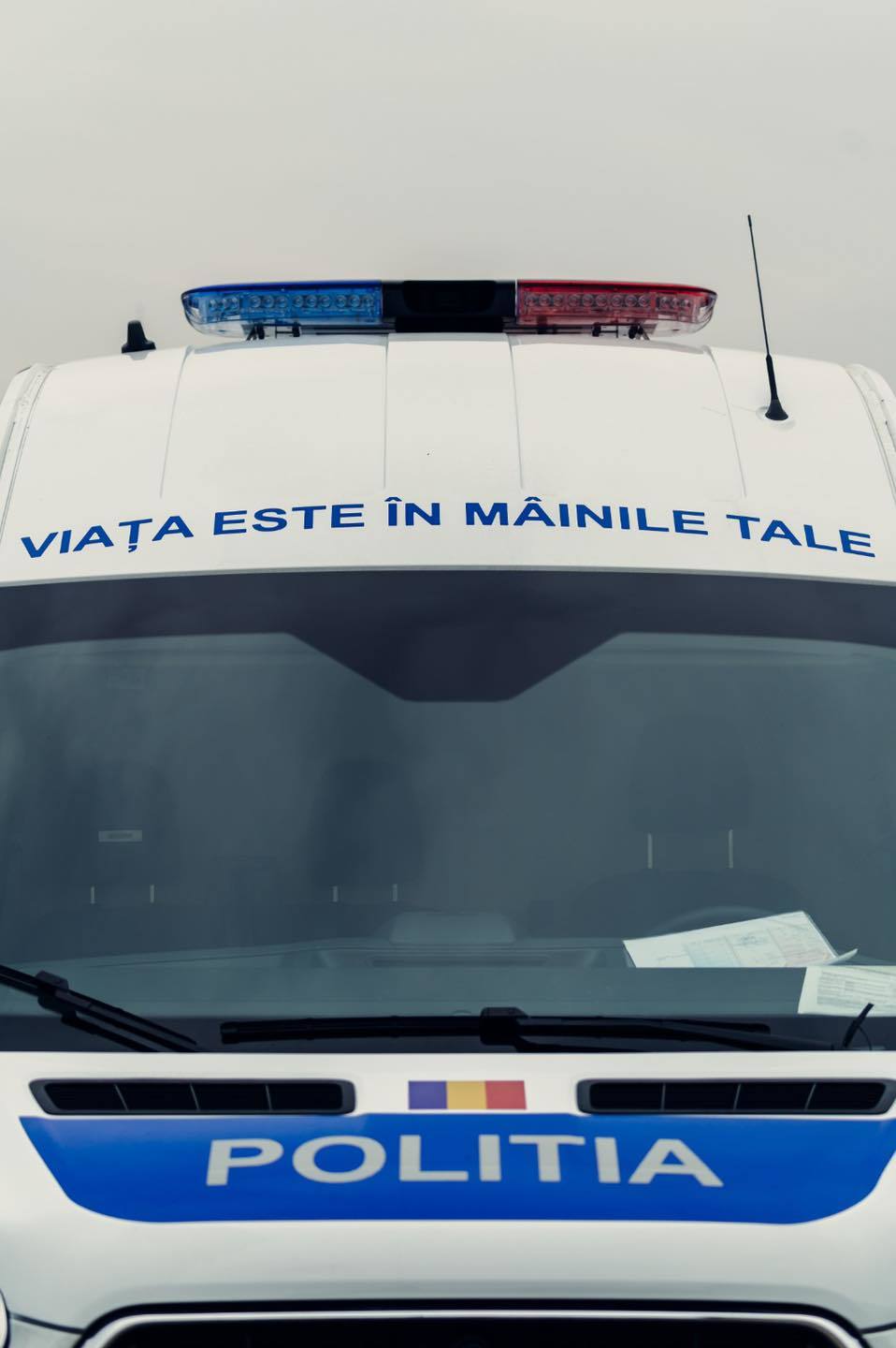 Cluj: Angajatul unei firme de curierat, plasat sub control judiciar după ce a reţinut sumele pentru 21 de colete care nu-i aparţineau / A intrat şi în depozitul firmei de unde a sustras bunuri