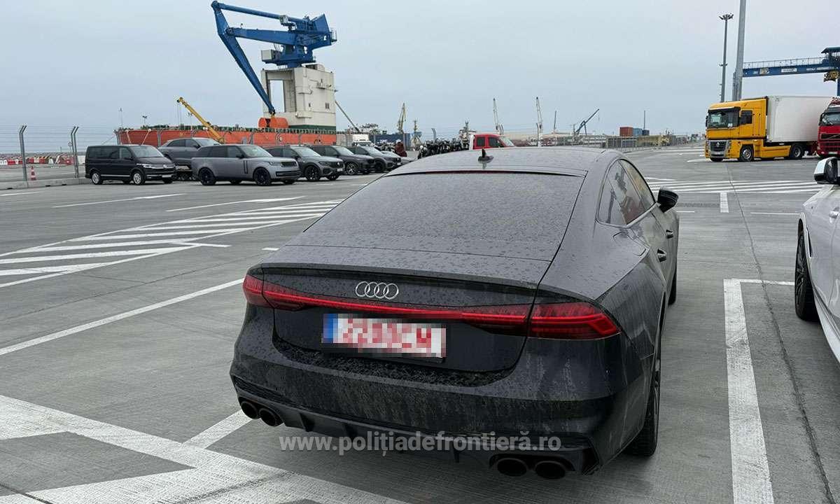 Autoturisme de lux cu numere de înmatriculare şi acte false pregătite pentru export, în valoare de peste 200.000 euro, descoperite de poliţiştii de frontieră în Portul Constanţa – FOTO