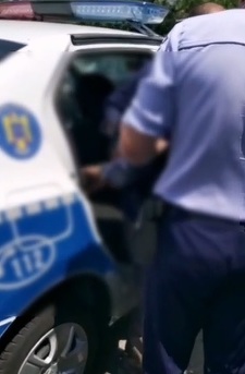 Vot în Camera Deputaţilor: Victimele violenţei domestice vor fi informate de primării înainte să expire ordinele de protecţie / Iniţiator: Nu mai aşteptăm ca o femeie terorizată să numere zilele până când agresorul se întoarce legal la uşa ei