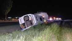 Accident grav în Neamţ, provocat de un tânăr de 18 ani aflat la volanul unei autoutilitare - 8 persoane au fost rănite - FOTO