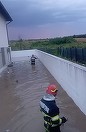 Prahova: Pompierii intervin în mai multe localităţi, în urma ploilor torenţiale/ Cele mai afectate sunt Păuleşti şi Filipeştii de Târg - VIDEO