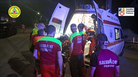 Un alpinist care a plecat singur pe un traseu de căţărare în zona Poiana Ţapului, salvat după ce a căzut/ El a fost găsit de salvamontiştii din Prahova cu multiple traumatisme, fiind transportat la spital
