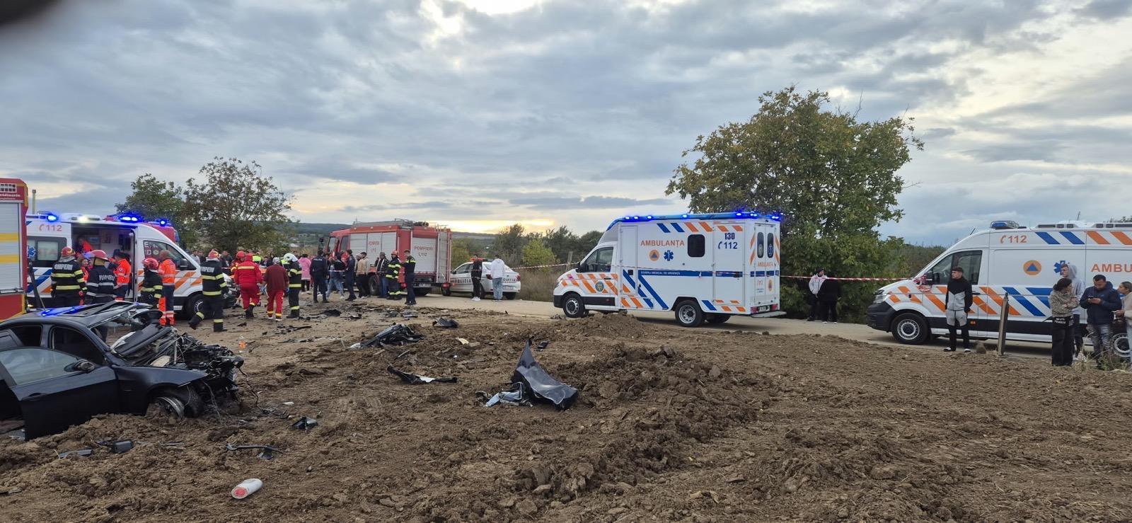 Iaşi: Doi copii şi un adult au murit după ce un autoturism şi un camion s-au ciocnit, pe drumul dintre Paşcani şi Brăteşti/ Alte două persoane, rănite - FOTO