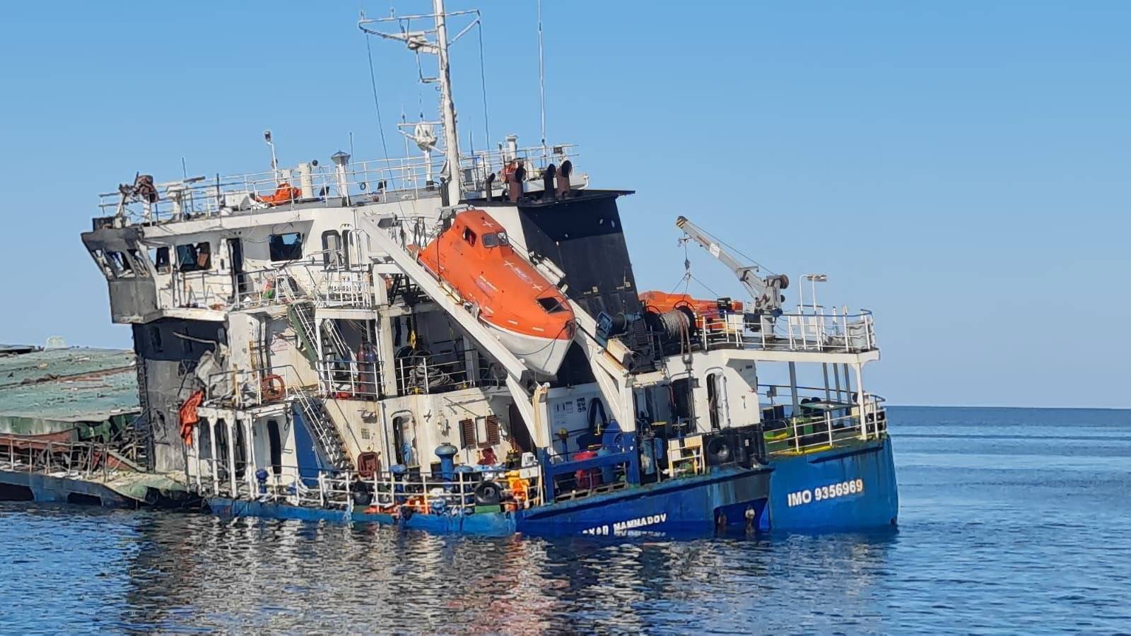 UPDATE - Navă turcească încărcată cu cereale, lovită de o dronă în Marea Neagră / Incendiu la bordul ambarcaţiunii / 2 persoane au decedat, 11 marinari fiind salvaţi / Zelenski susţine că au fost drone ruseşti - FOTO, VIDEO