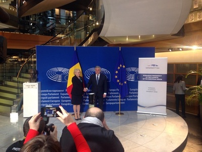 UPDATE: Dăncilă, în Parlamentul European: În pofida ataşamentului foarte puternic faţă de UE, românii resimt un tratament inegal faţă de România/Nu putem vorbi de activarea Articolului 7/ Verhofstadt: Vă apropiaţi tot mai mult de aplicarea Articolului 7 -