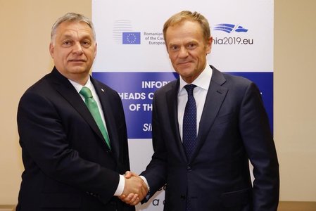 Donald Tusk, întrevedere cu premierul Ungariei Viktor Orban, înaintea Summitului de la Sibiu