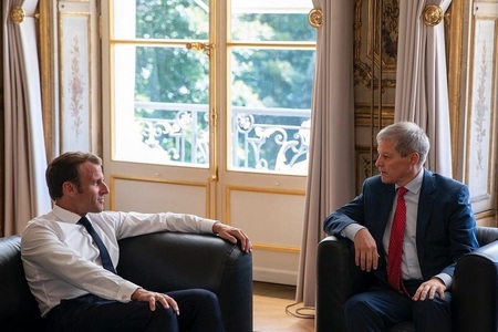 Dacian Cioloş, întâlnire cu preşedintele Franţei: Am discutat despre un summit Renew şi despre comisarii nominalizaţi. Nu dau niciun cec în alb