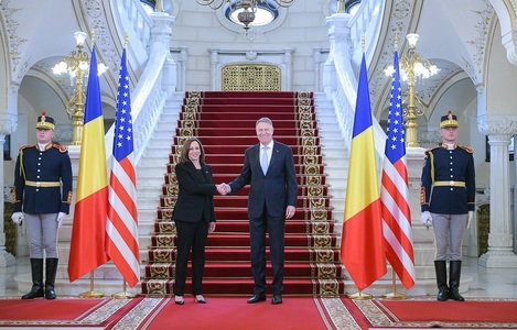 UPDATE - Kamala Harris: Mulţumesc poporului român pentru generozitatea şi curajul arătat / Iohannis: Doamna vicepreşedinte a reconfirmat angajamentul faţă de aplicarea art.5 din Tratatul NATO / Am discutat şi despre Visa Waiver - VIDEO