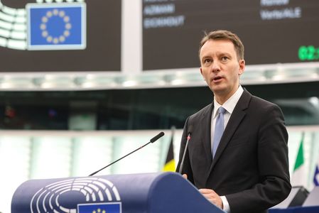 Siegfried Mureşan: Plenul Parlamentul European va vota mâine acordul final privind Bugetul UE 2024/ Mă bucur să avem încă din prima zi a anului viitor un buget care oferă predictibilitate beneficiarilor de fonduri europene din România şi din UE