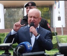 Campanie a socialiştilor împotriva unirii R. Moldova cu România. Dodon: „Cine vrea să se unească, ştie unde să se ducă”