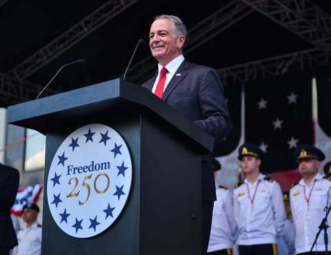 Ambasadorul SUA în România: America nu este excepţională pentru că este perfectă / Este excepţională pentru că a fost fondată pe o idee excepţională: libertatea aparţine fiecărei persoane / Românii cunosc valoarea libertăţii şi preţul comunismului