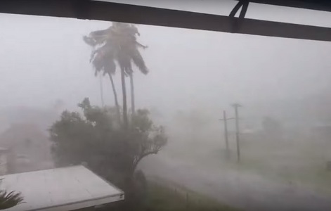 O furtună uriaşă a lovit insulele Fiji; autorităţile au declarat stare de urgenţă