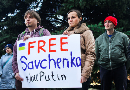Nadia Savcenko găsită vinovată pentru moartea a doi jurnalişti ruşi