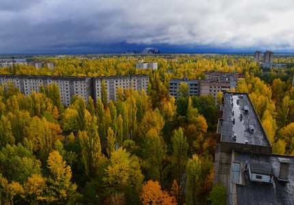 Zona de excluziune a Cernobîlului rămâne blocată în timp, cu excepţia defrişărilor