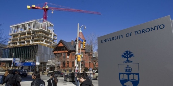 Alertă în Toronto: Autorităţile au urmărit un suspect mascat în campusul universitar, iar trupe suplimentare au fost detaşate VIDEO