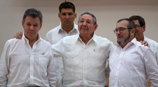 Columbia: Executivul a semnat un armistiţiu istoric cu rebelii de extremă-stânga FARC, după 52 de ani de conflict armat