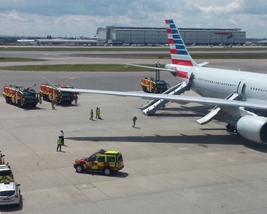 Avion evacuat de urgenţă pe aeroportul Heathrow din Londra
