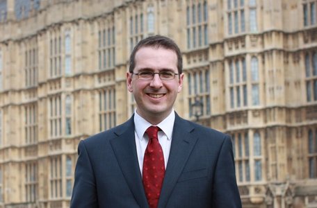 Un al doilea deputat, Owen Smith, candidează la şefia Partidului Laburist împotriva lui Jeremy Corbyn 
