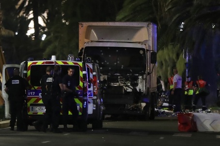 Camionul frigorific folosit pentru atacul de la Nisa a fost închiriat în urmă cu două zile din apropiere de Nisa