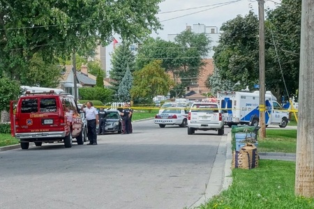 O persoană a fost reţinută la Toronto, în urma unui atac cu arbaletă soldat cu trei morţi