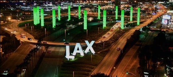 Autorităţile americane investighează prezenţa unui potenţial atacator înarmat în aeroportul din Los Angeles