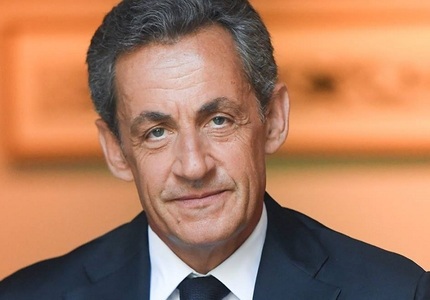 Sarkozy propune modificarea Constituţiei franceze pentru a interzice burkini