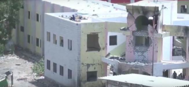 Bilanţul victimelor atacului comis de Statul Islamic în "capitala provizorie" a Yemenului a depăşit 70 de morţi