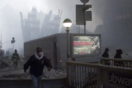 DOCUMENTAR: Duminică se împlinesc 15 ani de la cele mai sângeroase atacuri teroriste din SUA. Filmul evenimentelor din 11 septembrie 2001