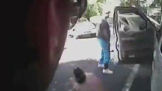Poliţia din Charlotte a publicat înregistrări video care surprind moartea lui Keith Scott