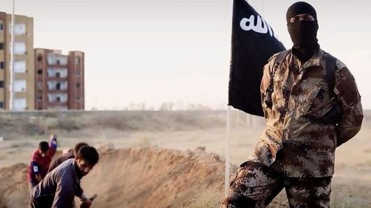 Un presupus membru al Statului Islamic care s-a predat în primăvară în Franţa, extrădat în Germania