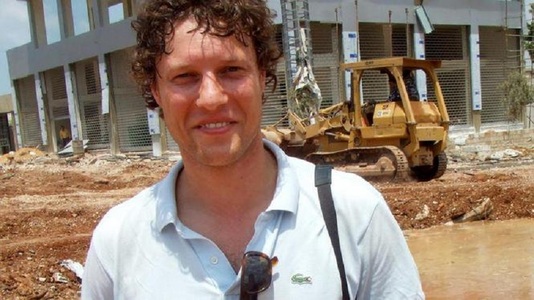 Jurnalist olandez ucis în confruntări la Sirt, un bastion al Statului Islamic în Libia