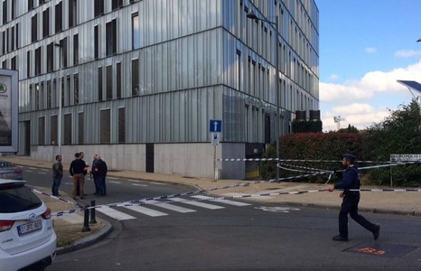 Autorităţile belgiene l-au pus sub acuzare pentru tentativă de crimă teroristă pe atacatorul care a înjunghiat doi poliţişti