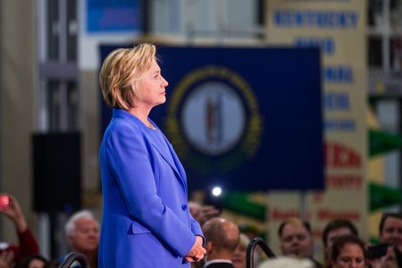 WikiLeaks publică trei discursuri plătite susţinute de Hillary Clinton pentru Goldman Sachs