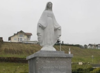 Magistraţii francezi au cerut autorităţilor din oraşul Publier să elimine dintr-un parc public o statuie a Fecioarei Maria 