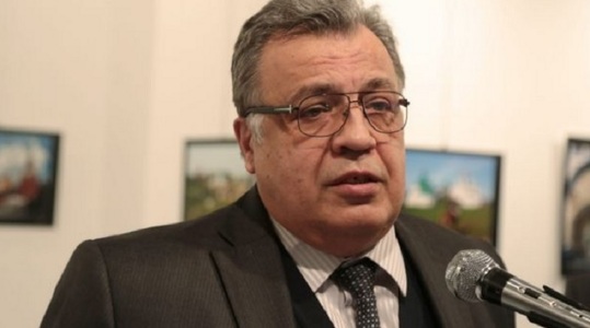 Ambasadorul rus la Ankara Andrei Karlov avea 62 de ani şi era la post din iulie 2013