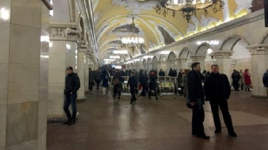 Aproximativ 3.000 de persoane evacuate din trei staţii de tren la Moscova în urma unei ameninţări cu bombă