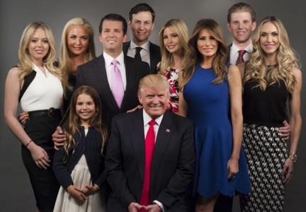 DOCUMENTAR: Familia Trump încalcă tabuurile şi promite să schimbe viaţa la Casa Albă