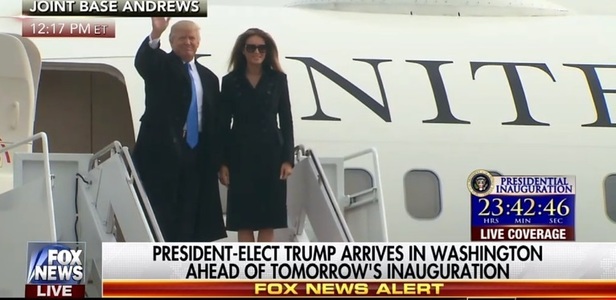 Donald Trump a aterizat la Washington D.C împreună cu soţia sa, pentru a se pregăti de învestirea de la Casa Albă