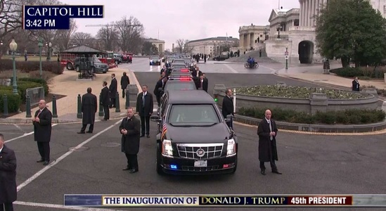 Preşedintele Donald Trump conduce parada militară de învestire de la Capitoliu spre Casa Albă VIDEO