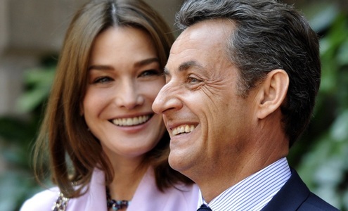 Carla Bruni-Sarkozy critică protocolul de la Palatul Elysée