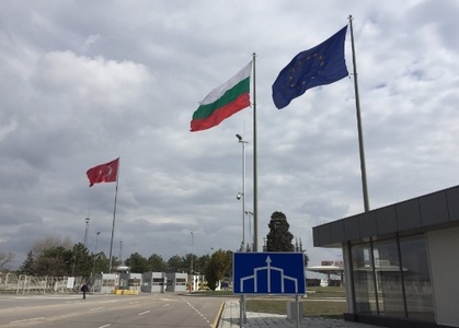 Naţionaliştii bulgari blochează intrarea în ţară a autocarelor cu alegători la graniţa cu Turcia