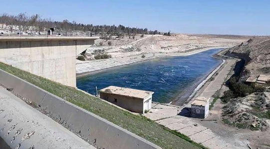 Jihadiştii Statului Islamic avertizează cu privire la pericolul cedării iminente a barajului sirian Tabqa