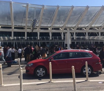 Aeroportul din Nisa a fost evacuat joi, în urma unei alerte de securitate