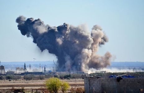 Siria: Un avion a bombardat localitatea Khan Sheikhoun la doar câteva ore după atacul  lansat de SUA