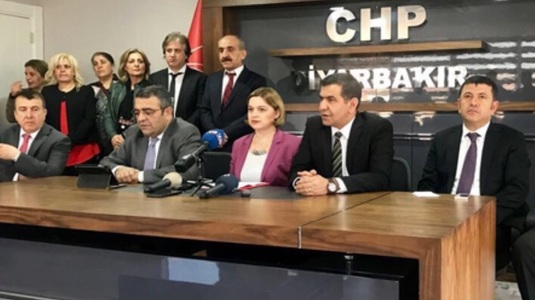 Principalul partid de opoziţie din Turcia, CHP, ameninţă cu retragerea din Parlament