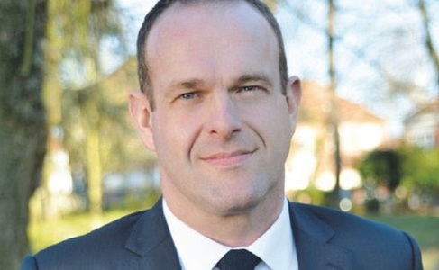 Eurodeputatul Steeve Briois preia preşedinţia interimară a FN de la Jean-François Jalkh, acuzat de negarea Holocaustului
