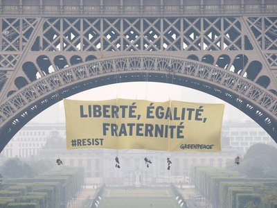 Măsurile de securitate vor fi înăsprite în jurul şi în interiorul Turnului Eiffel, după protestul inedit al Greenpeace